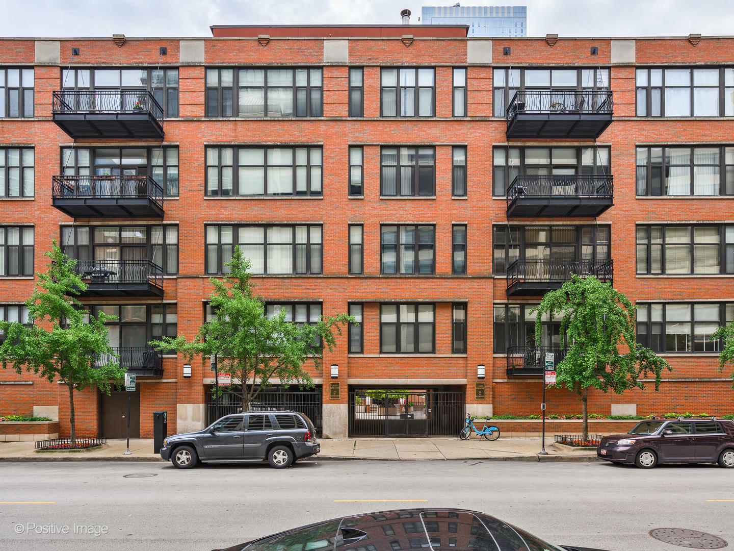Property Photo: 333 W Hubbard Street 1006 IL 60654