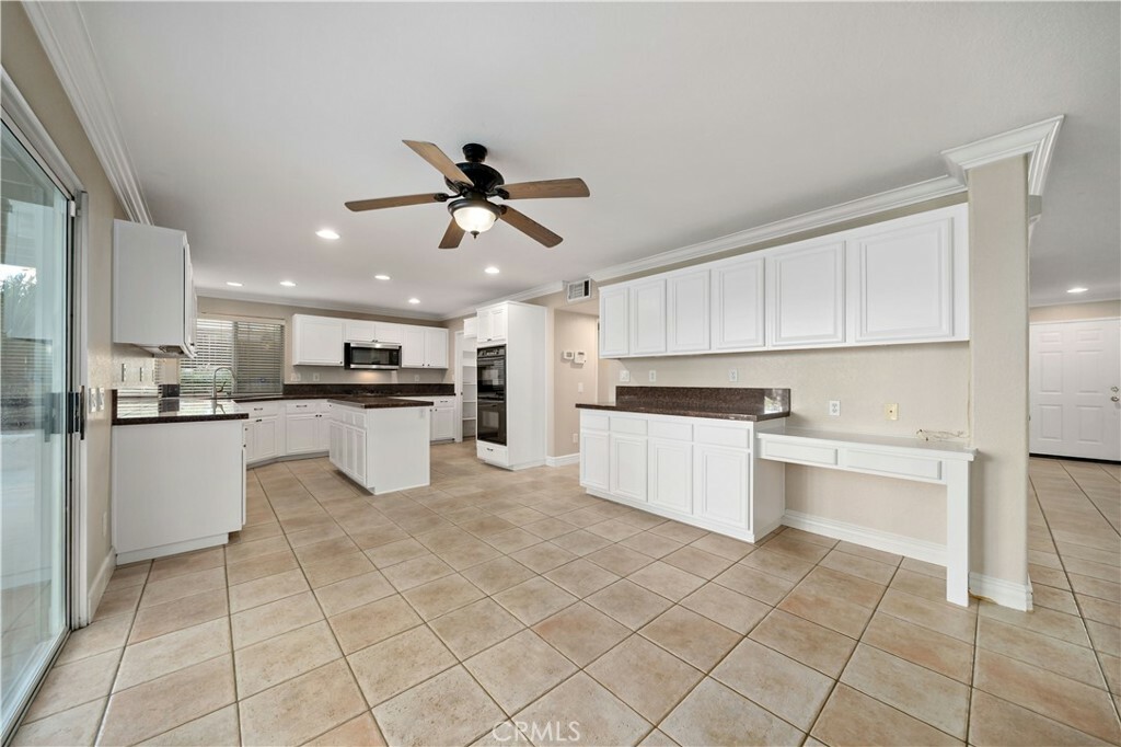 Property Photo: 32825 Paterno Street CA 92592