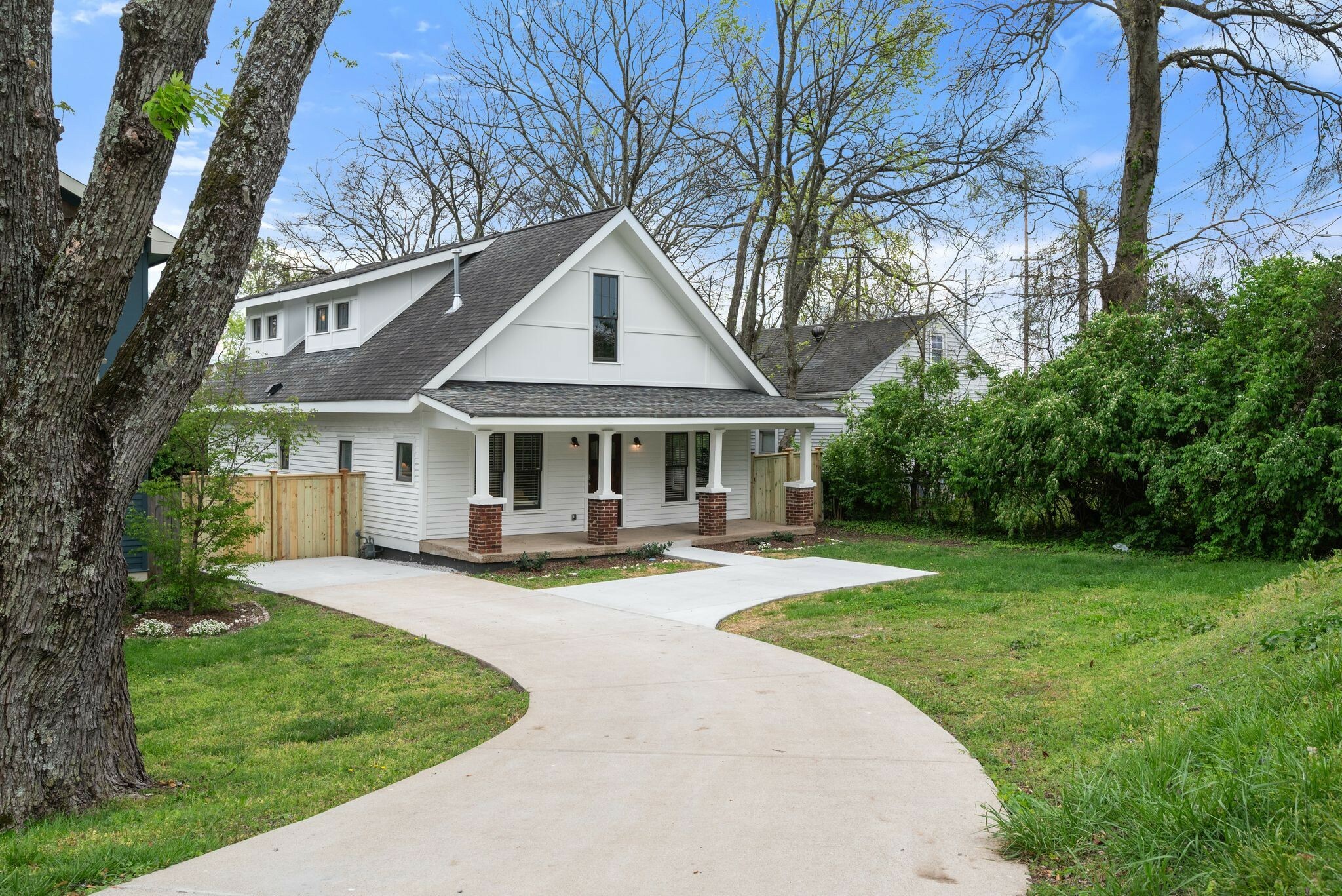 Property Photo: 3706 Hilltop Ave TN 37216