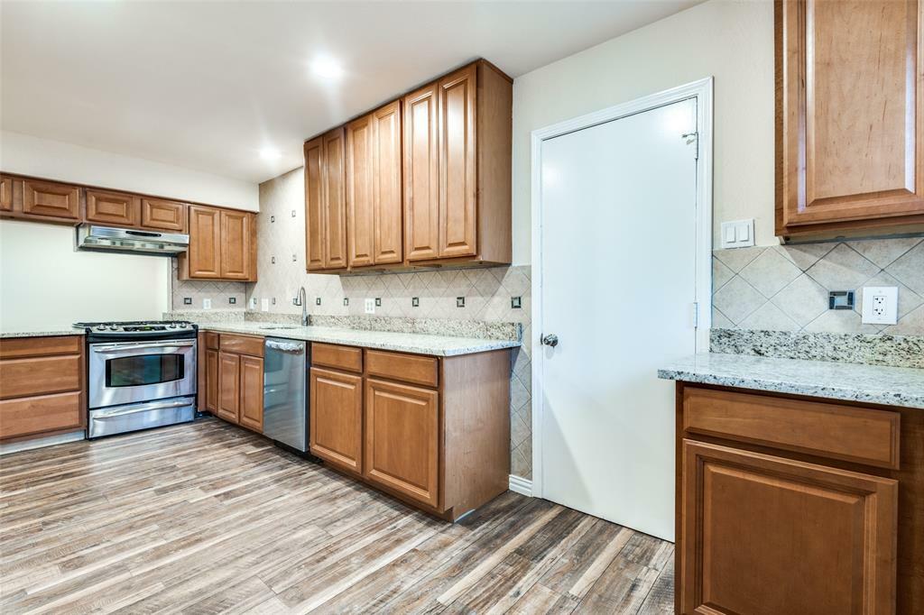 Property Photo: 3909 W Calgary Court W TX 75062