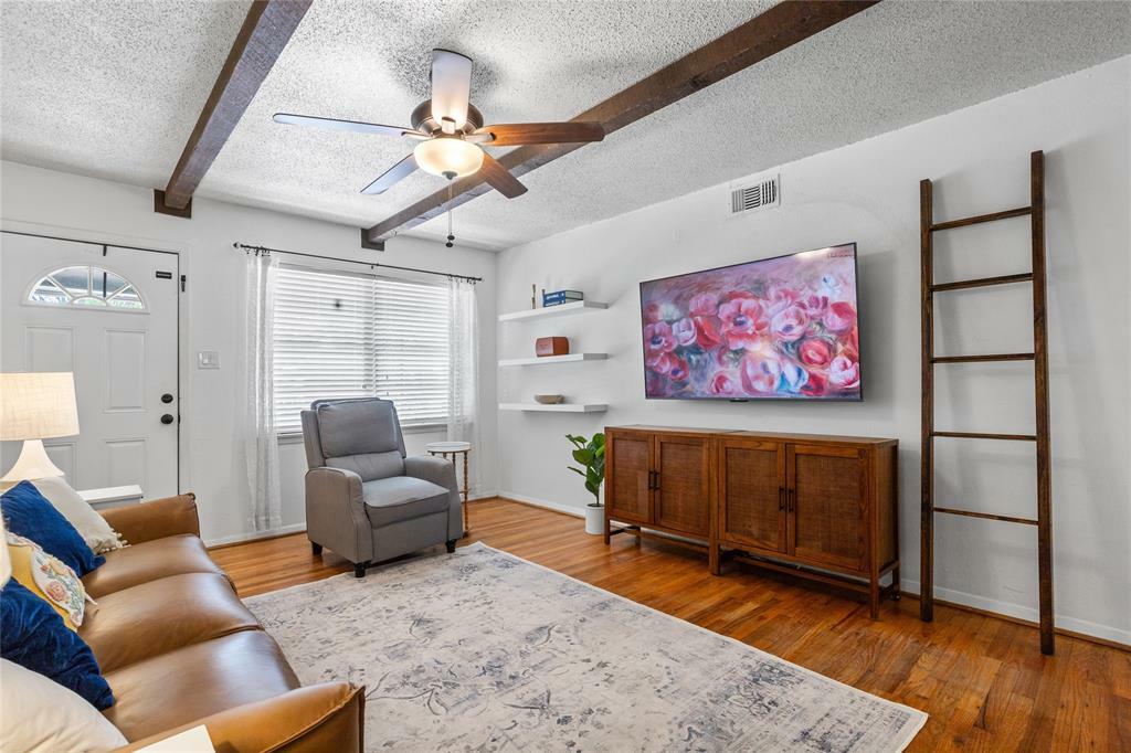 Property Photo: 2216 Piedmont Street TX 75061