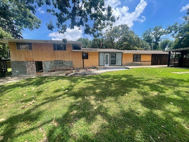 Property Photo: 1110 NW 7th Street AR 72712