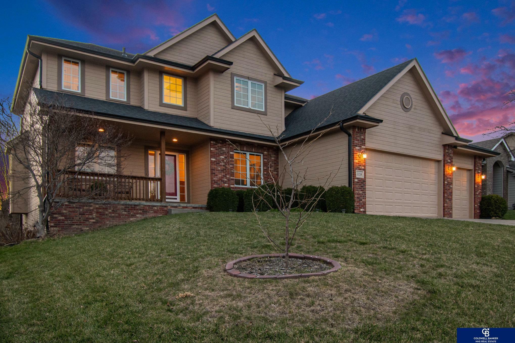Property Photo: 2214 N 169 Street NE 68116