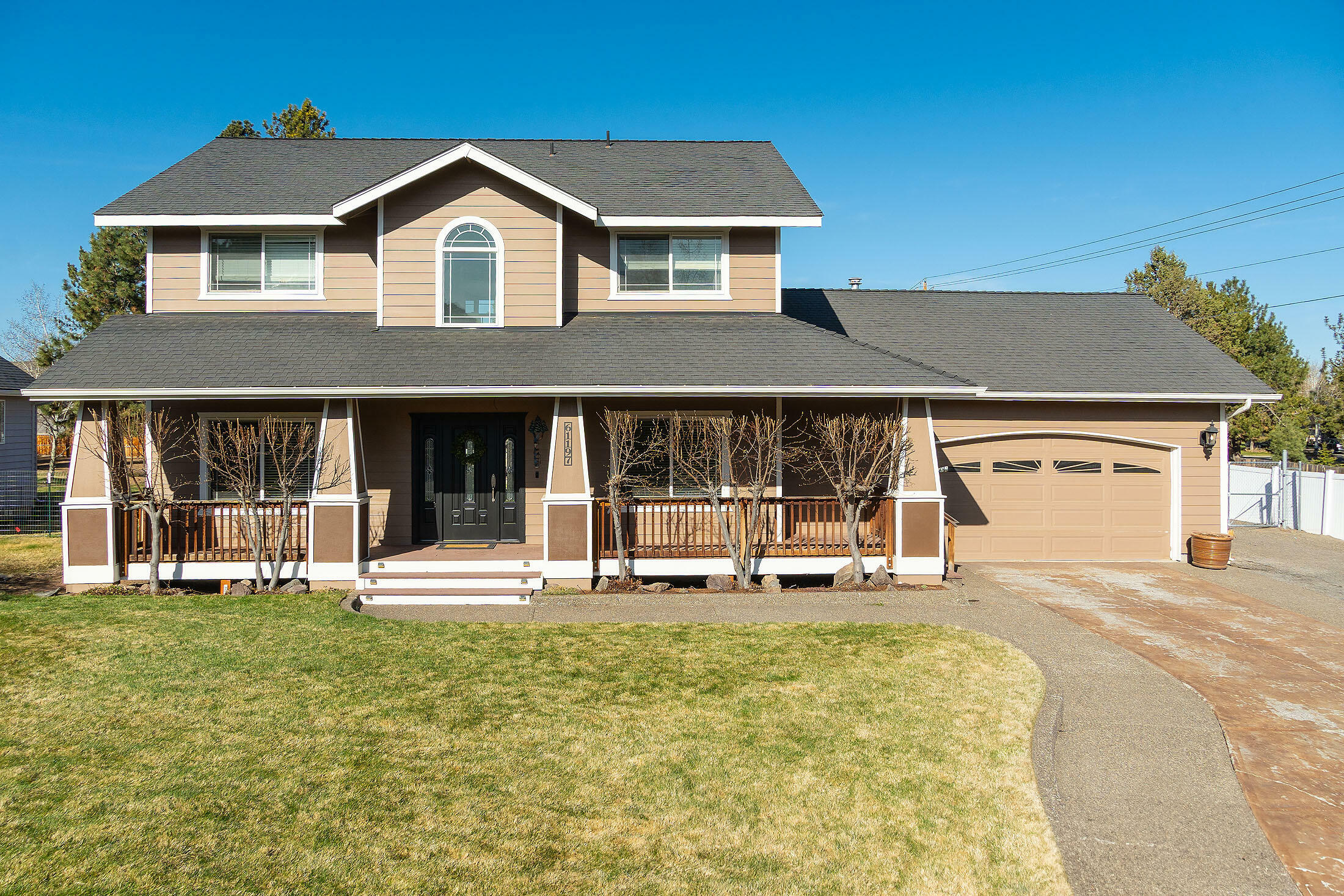 Property Photo: 61197 Cottonwood Drive OR 97702