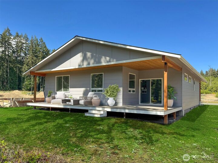 Property Photo:  1413  Discovery Loop  WA 98363 