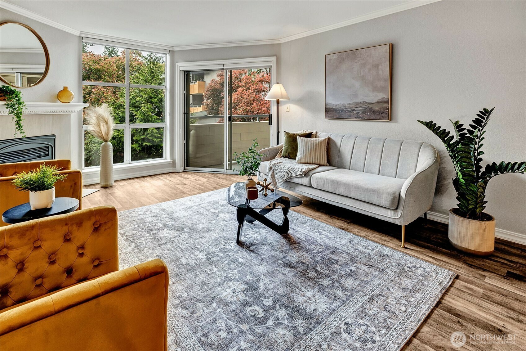 Property Photo:  424  102nd Avenue SE 104  WA 98004 