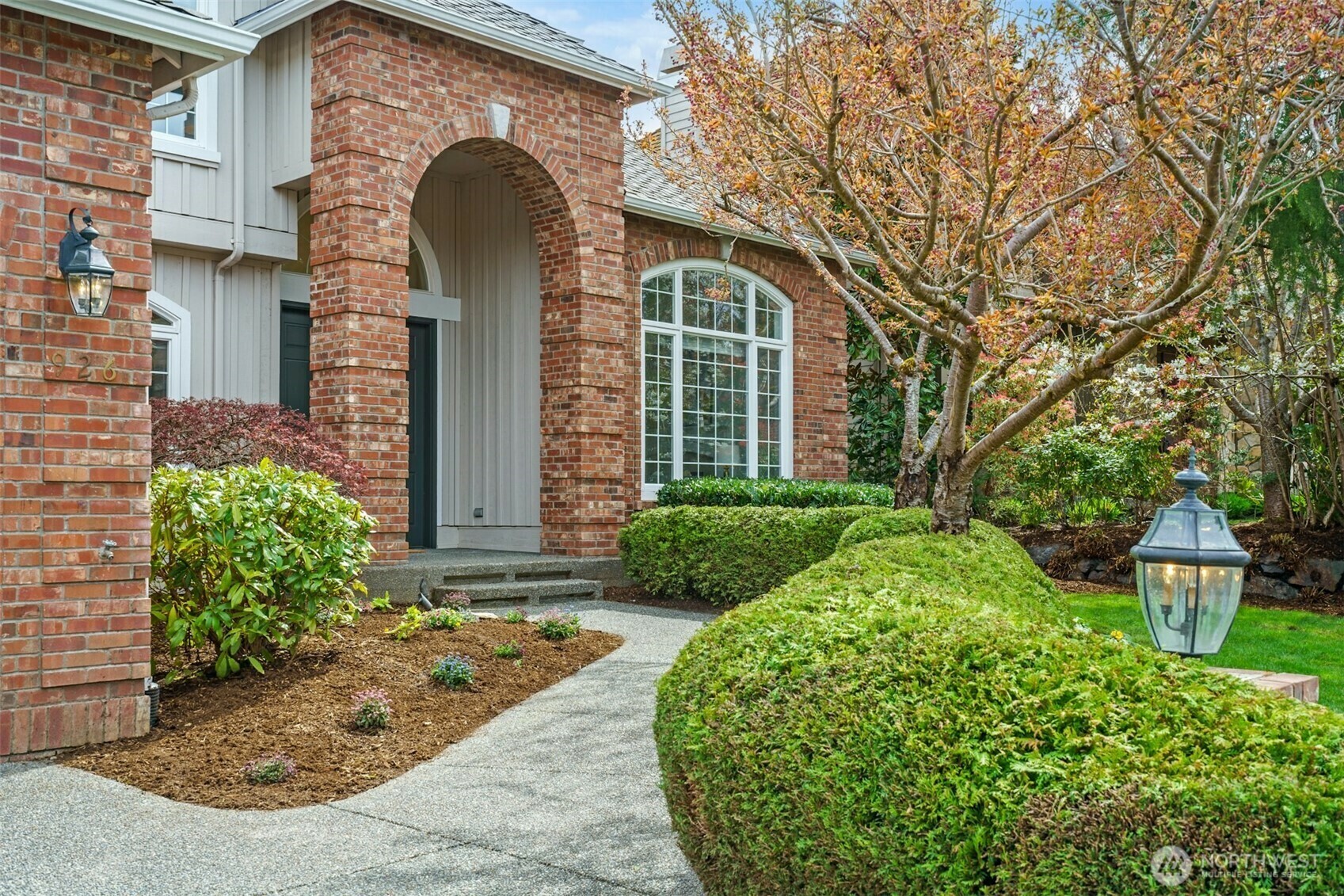 Property Photo: 926 269th Avenue SE WA 98075