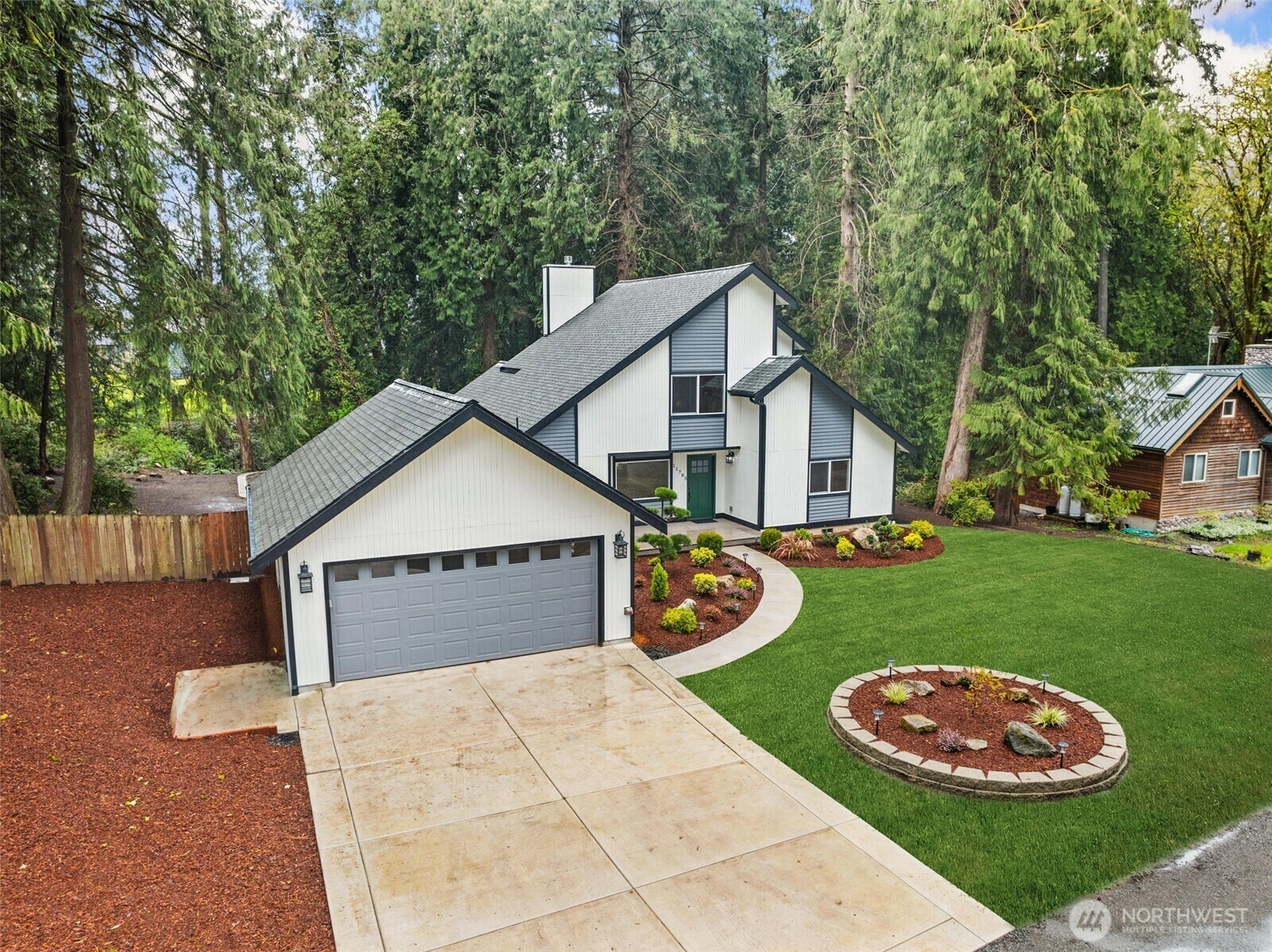 Property Photo: 11785 Penny Place NE WA 98110