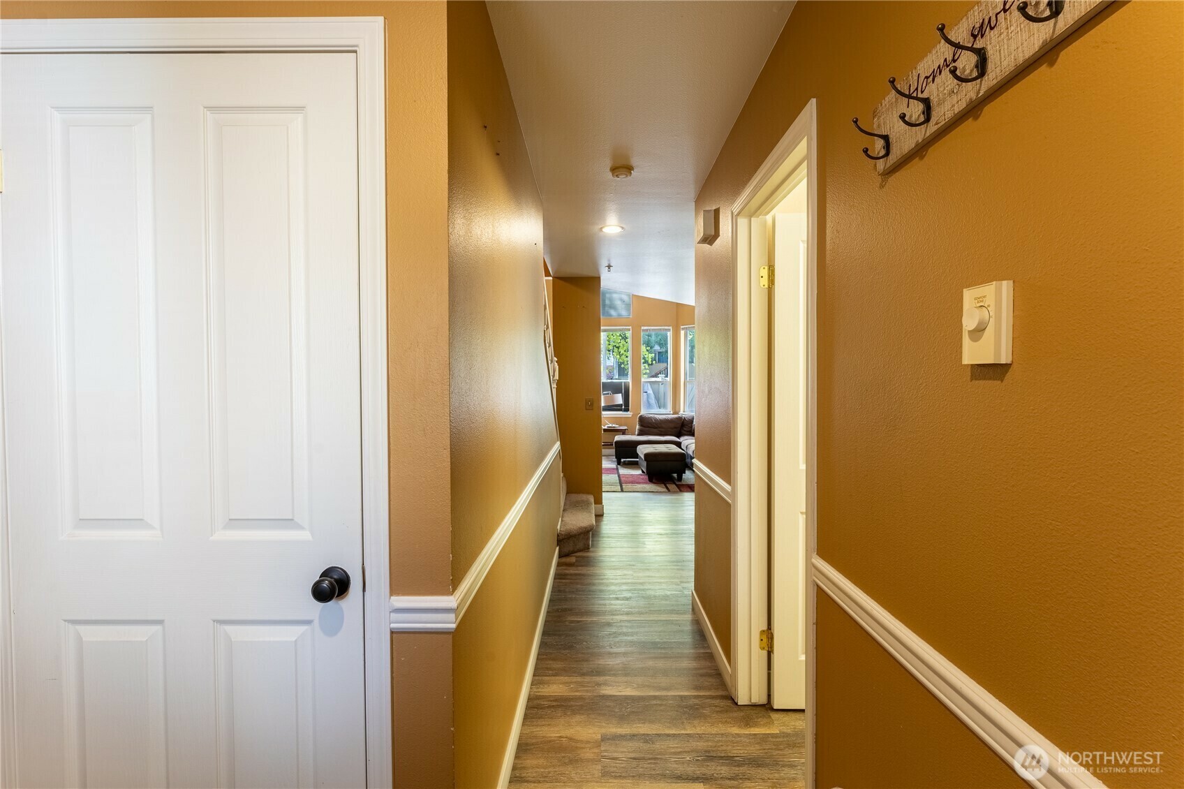 Property Photo: 6711 S 239th Pl A104 WA 98032