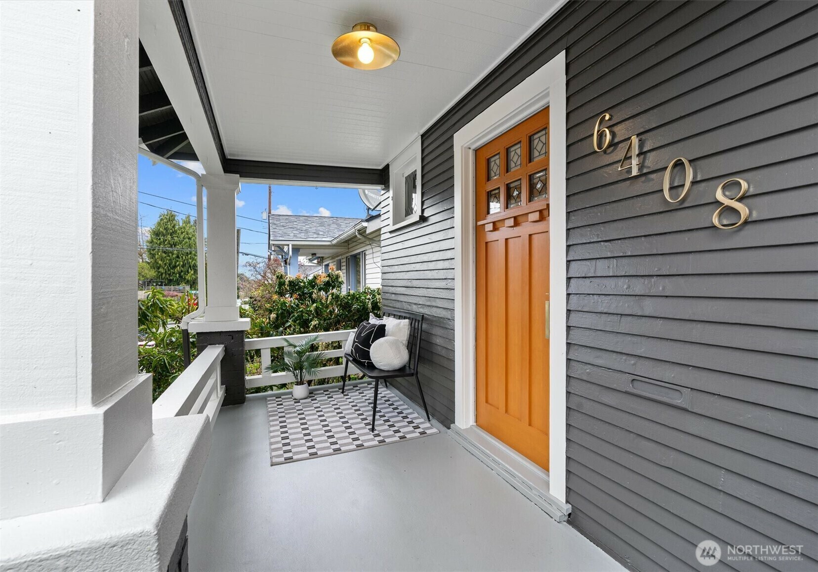 Property Photo: 6408 Francis Avenue N WA 98103