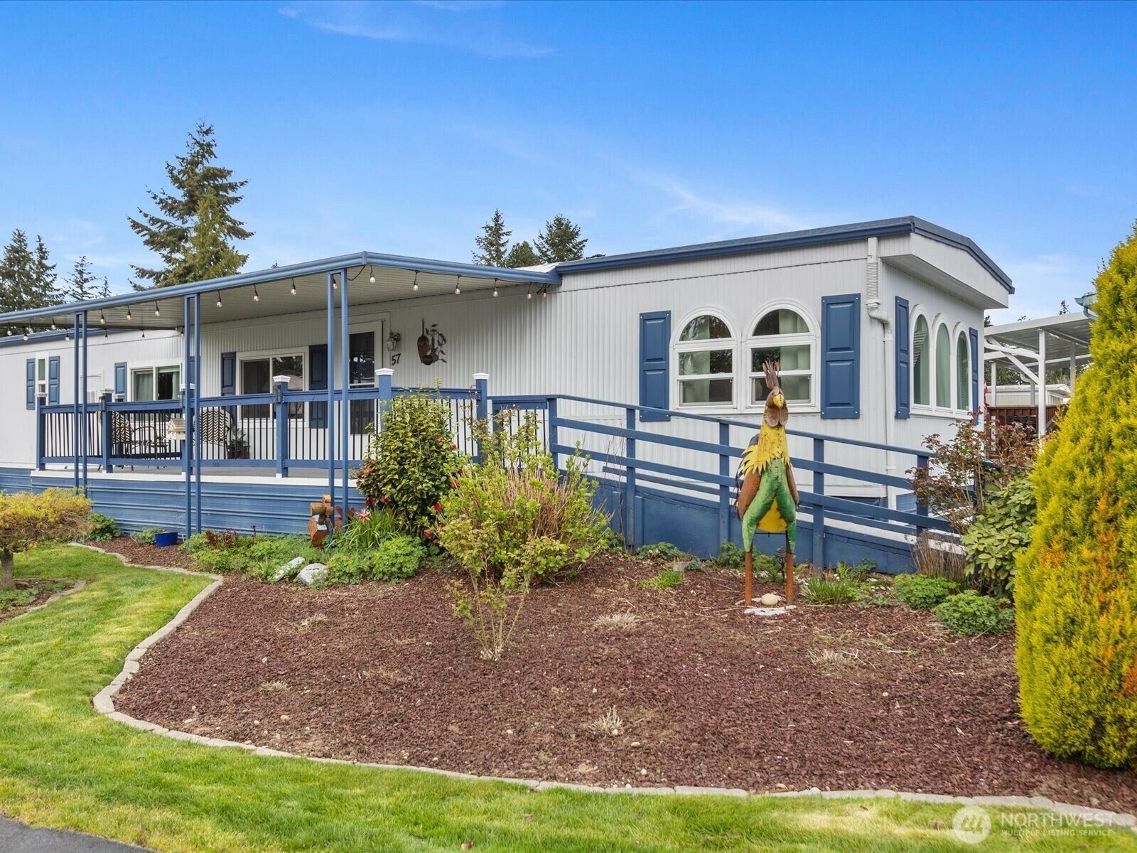 Property Photo: 11622 Silver Lake Road 57 WA 98208