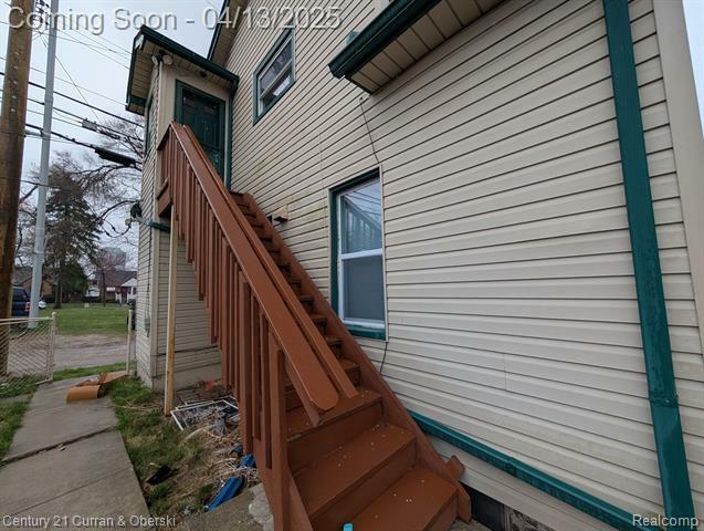 Property Photo: 1374 Hanford #2 Avenue MI 48146