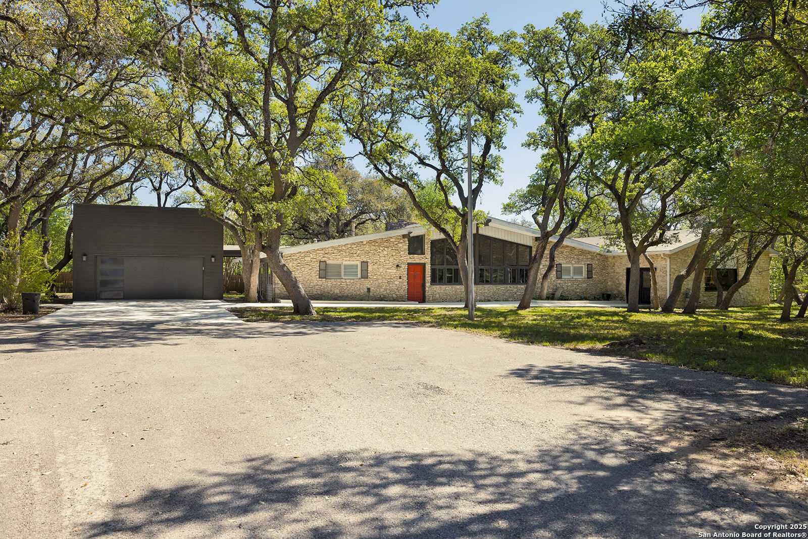 Property Photo: 15108 NW Military Hwy TX 78231