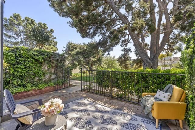 Property Photo:  7337 Alicante Road B  CA 92009 