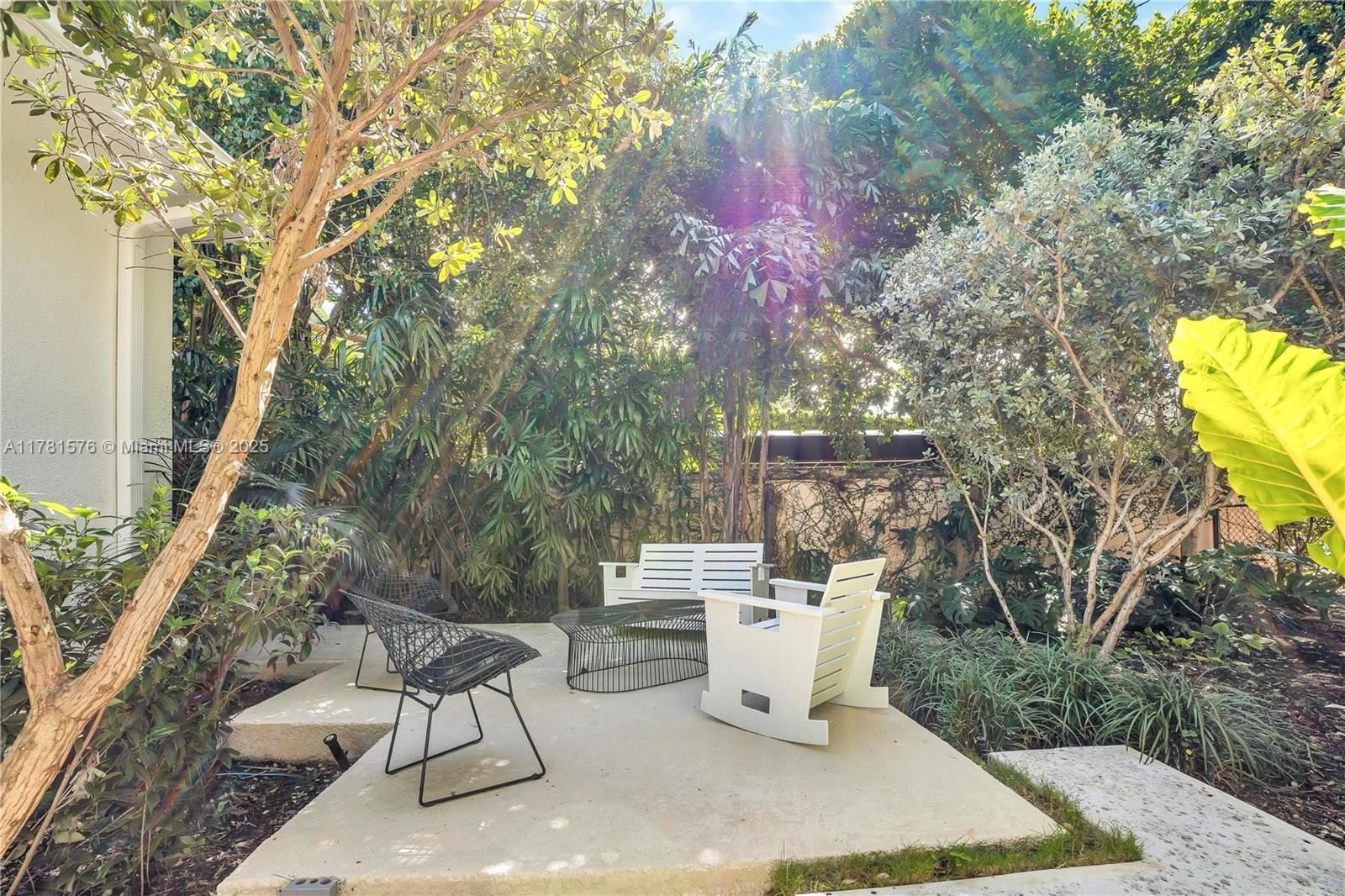 Property Photo: 4271 Alton Rd FL 33140
