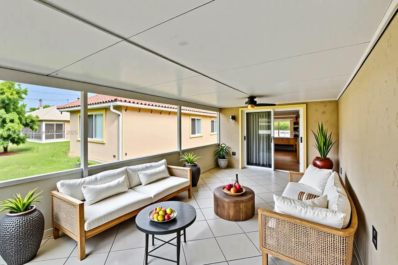 Property Photo: 11410 SW 20th St FL 33025