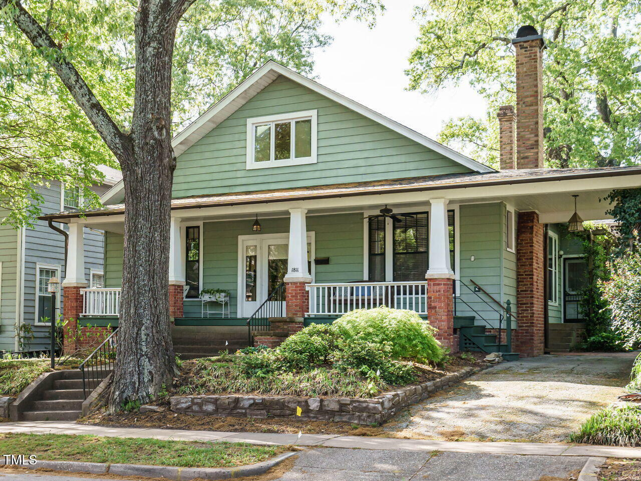 Property Photo: 1811 Park Drive NC 27605