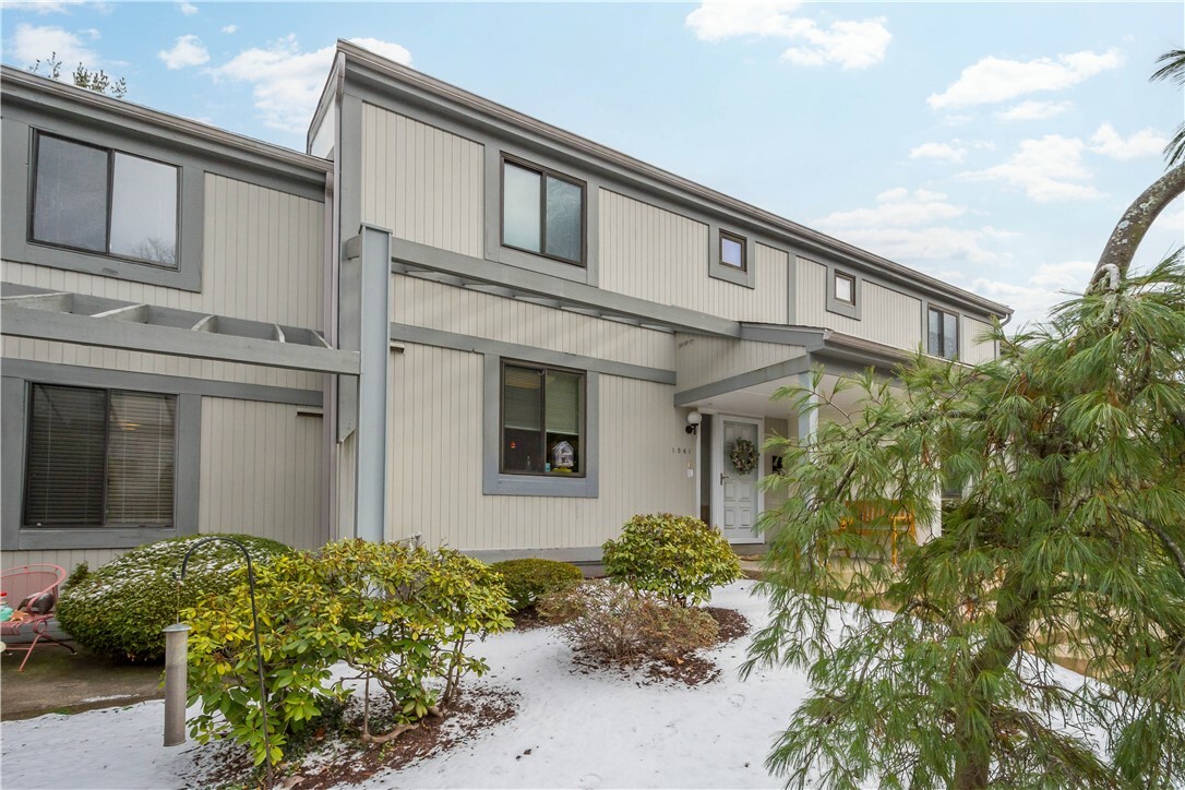 1561 Pinehurst Dr  Pittsburgh PA 15241 photo