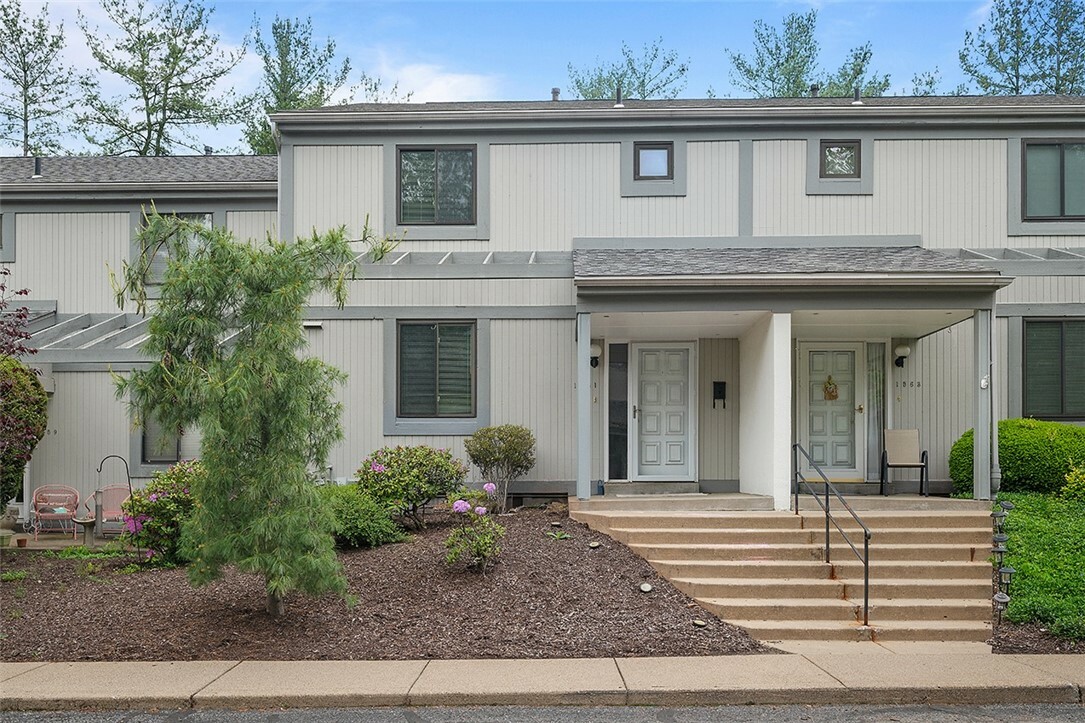 1561 Pinehurst Dr  Upper St. Clair PA 15241 photo