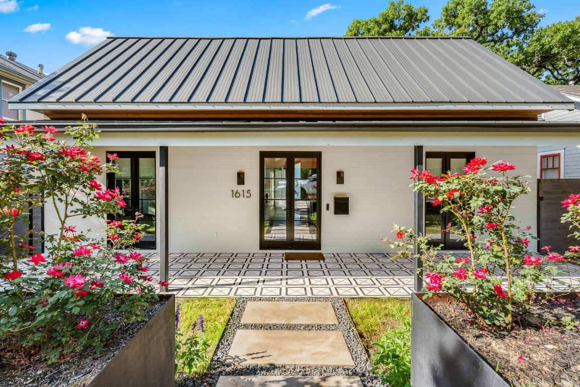 Property Photo: 1615 Waterston Avenue TX 78703