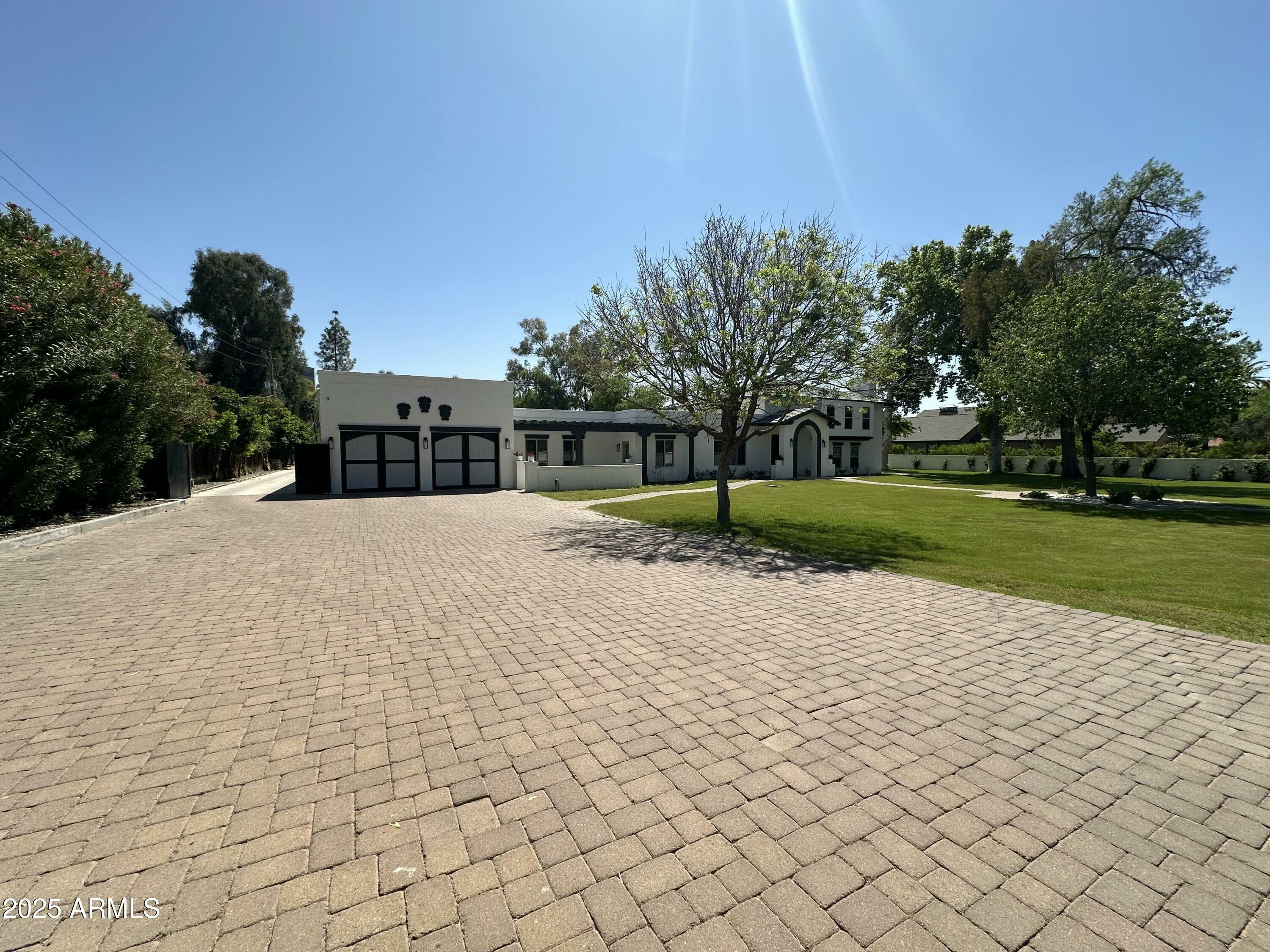 Property Photo: 2311 E Colter Street AZ 85016