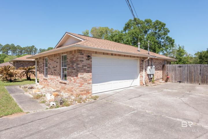 Property Photo:  308 Twisted Oak Circle  FL 32533 