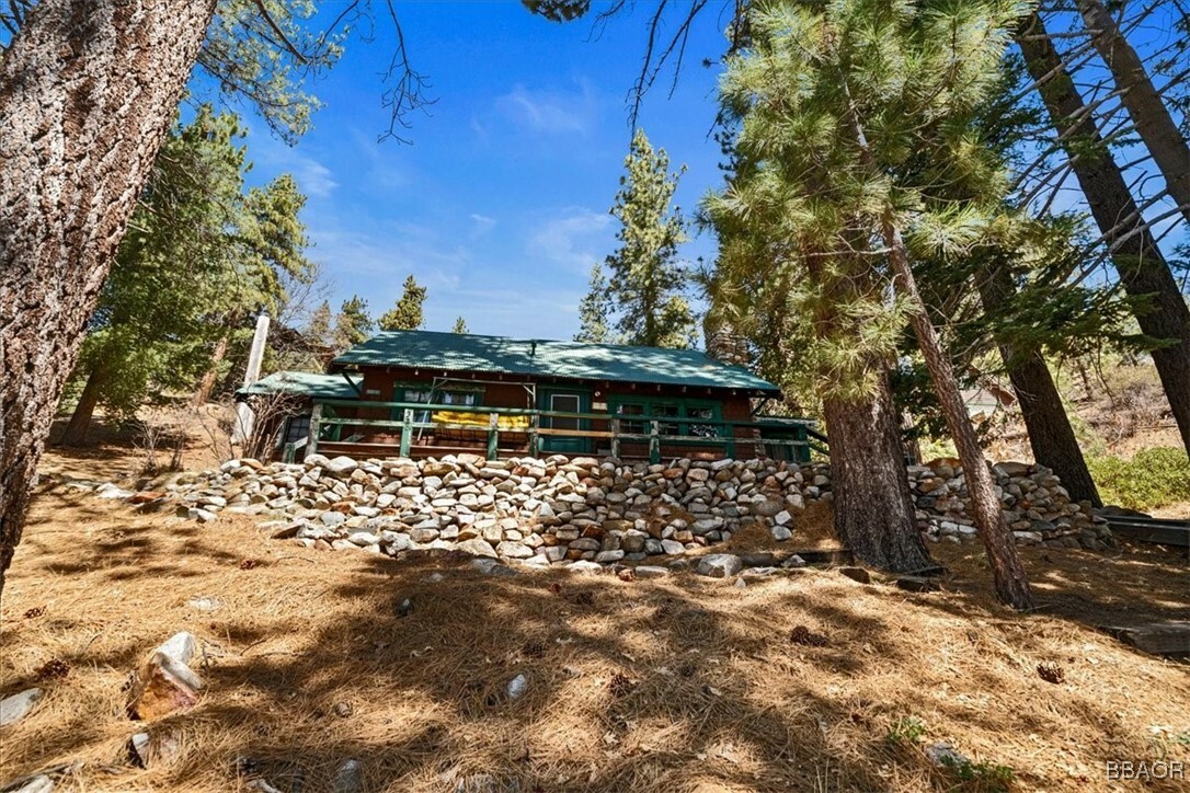 Property Photo: 320 Big Bear Tract CA 92333