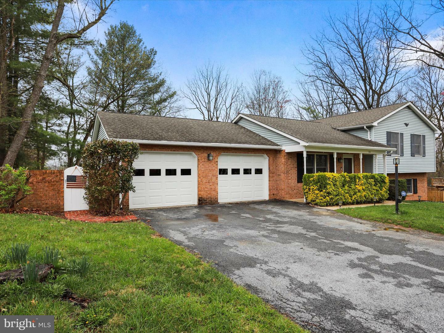 Property Photo: 374 Tuscawilla Drive WV 25414