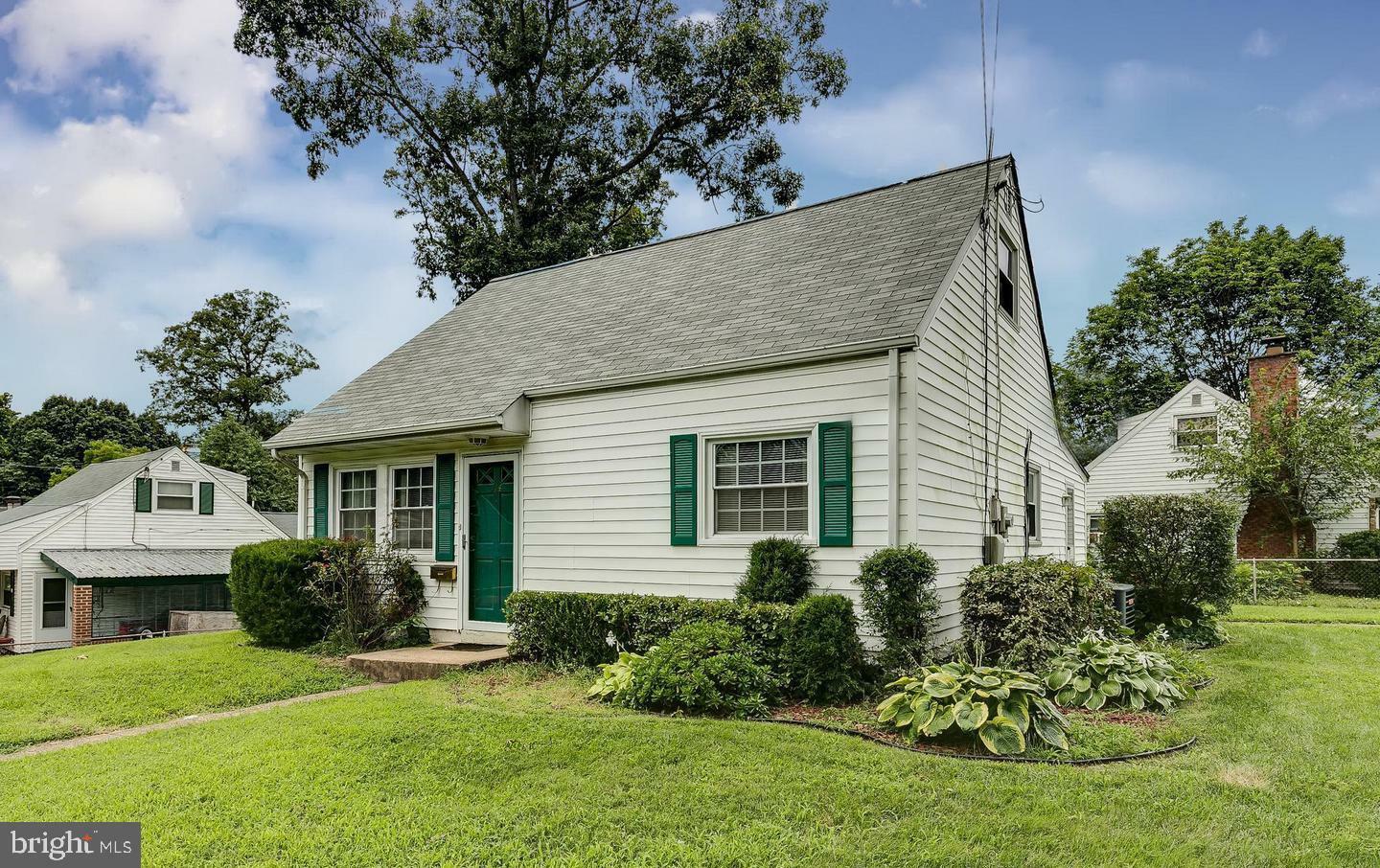 Property Photo: 114 Colburn Drive VA 20111