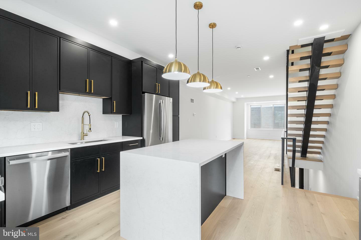 Property Photo: 2340 Alter Street PA 19146