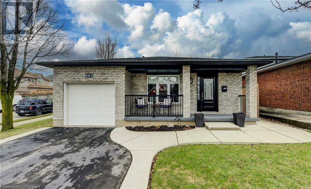 Property Photo: 682 Acadia Drive ON L8W 3V1