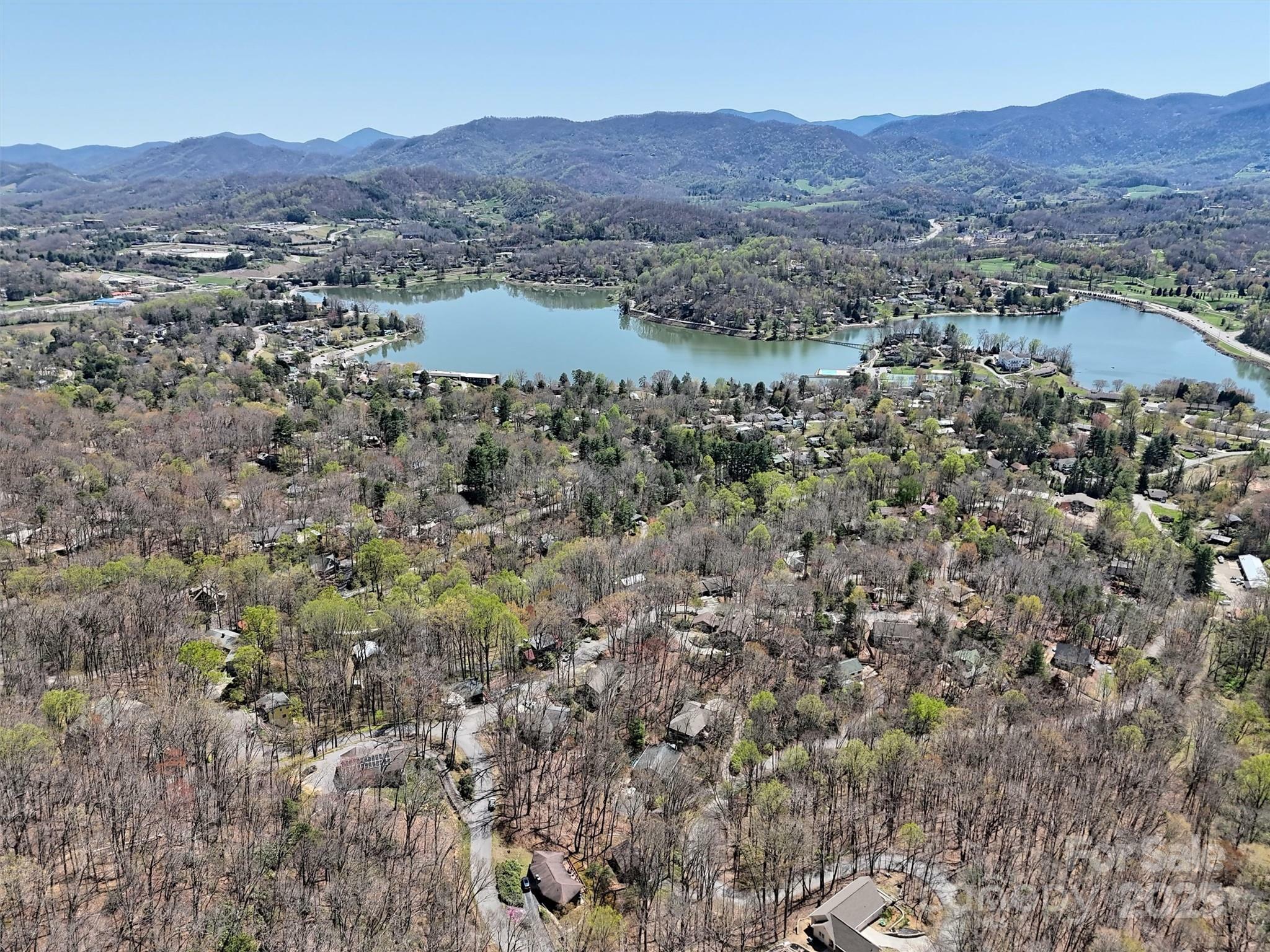 Property Photo: 847 Mouzon Road 84 NC 28785