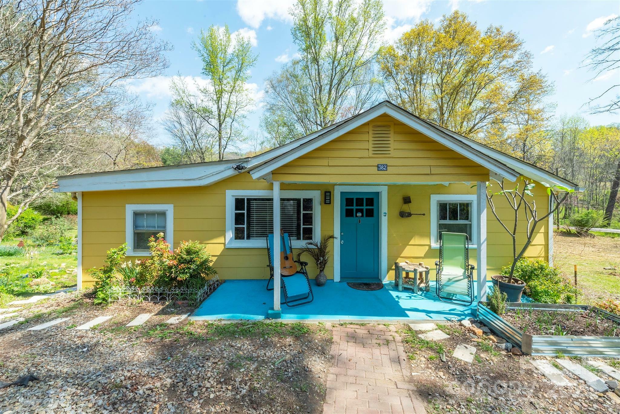 Property Photo: 382 Starnes Cove Road NC 28715