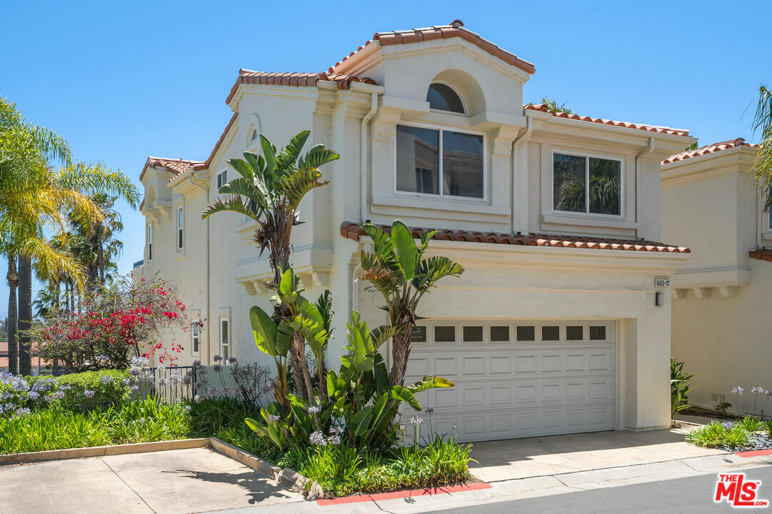 Property Photo: 6455 Zuma View Pl CA 90265