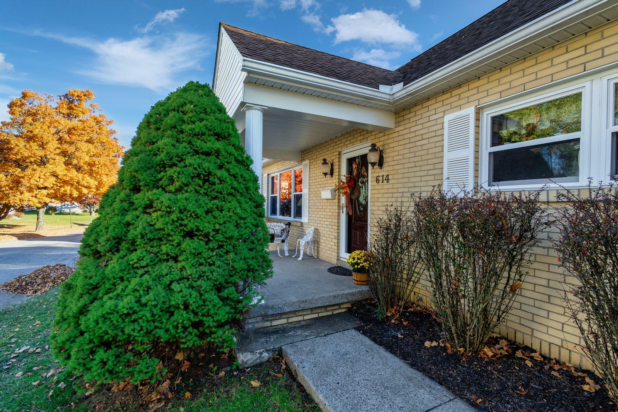 Property Photo: 614 Kerr Avenue OH 43907