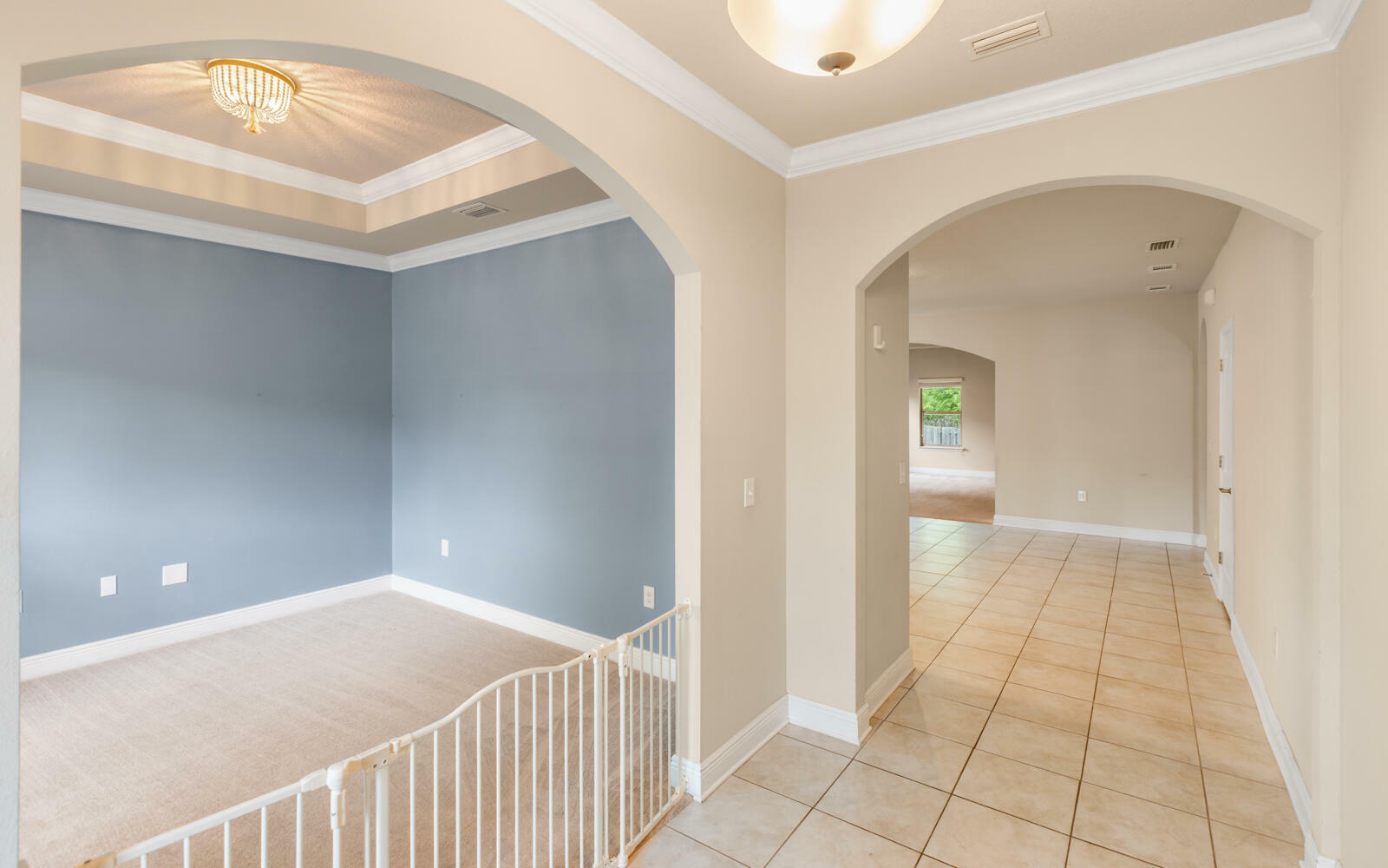 Property Photo: 379 Whitman Way FL 32439