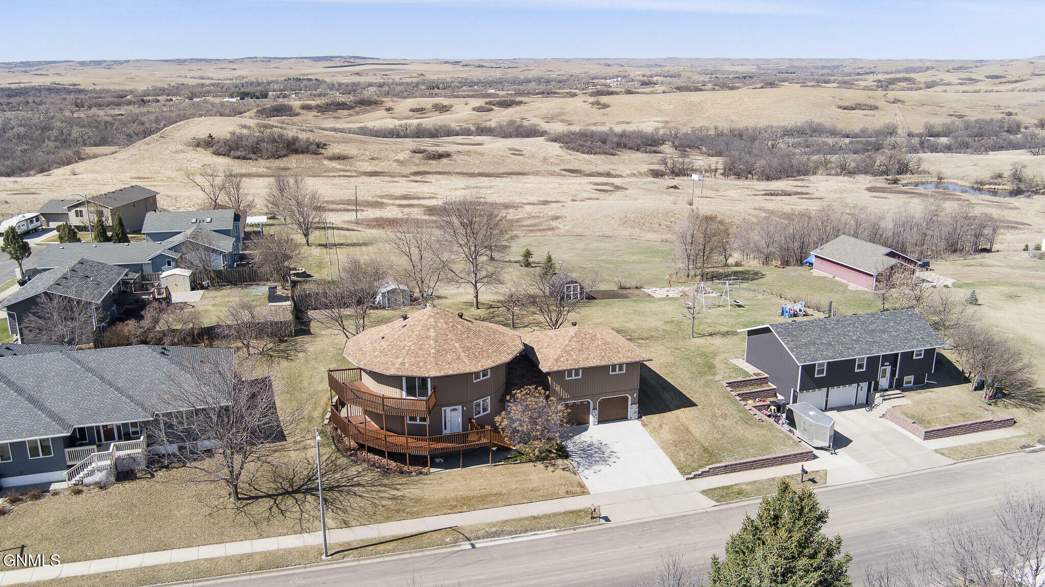 Property Photo: 1005 Lohstreter Road ND 58554