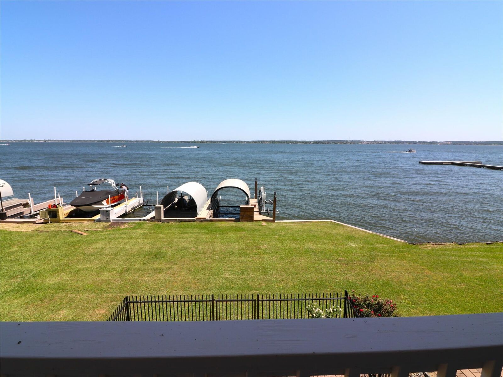 Property Photo: 17 Regency Point TX 77356