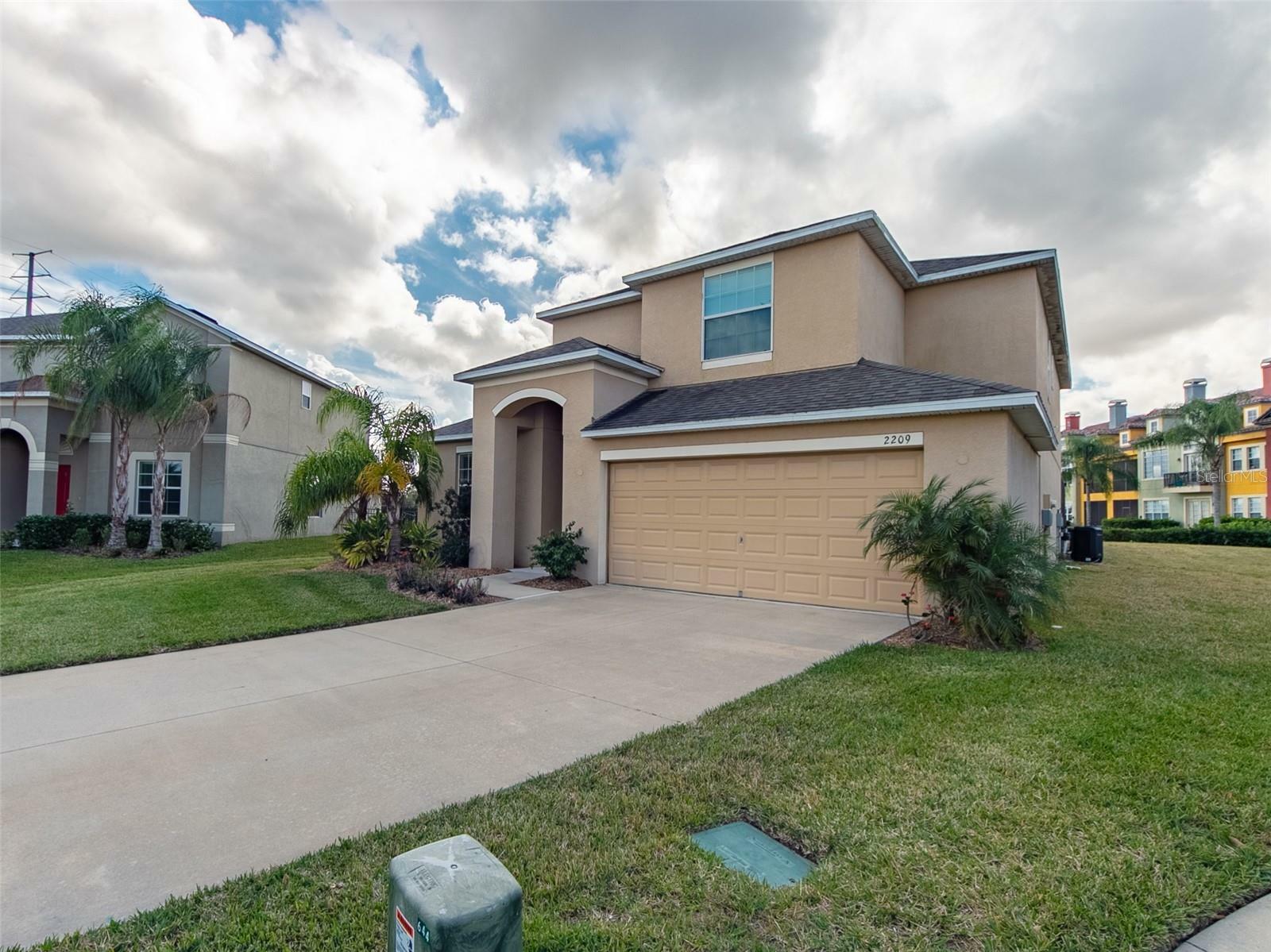 Property Photo: 2209 Grantham Avenue FL 33837