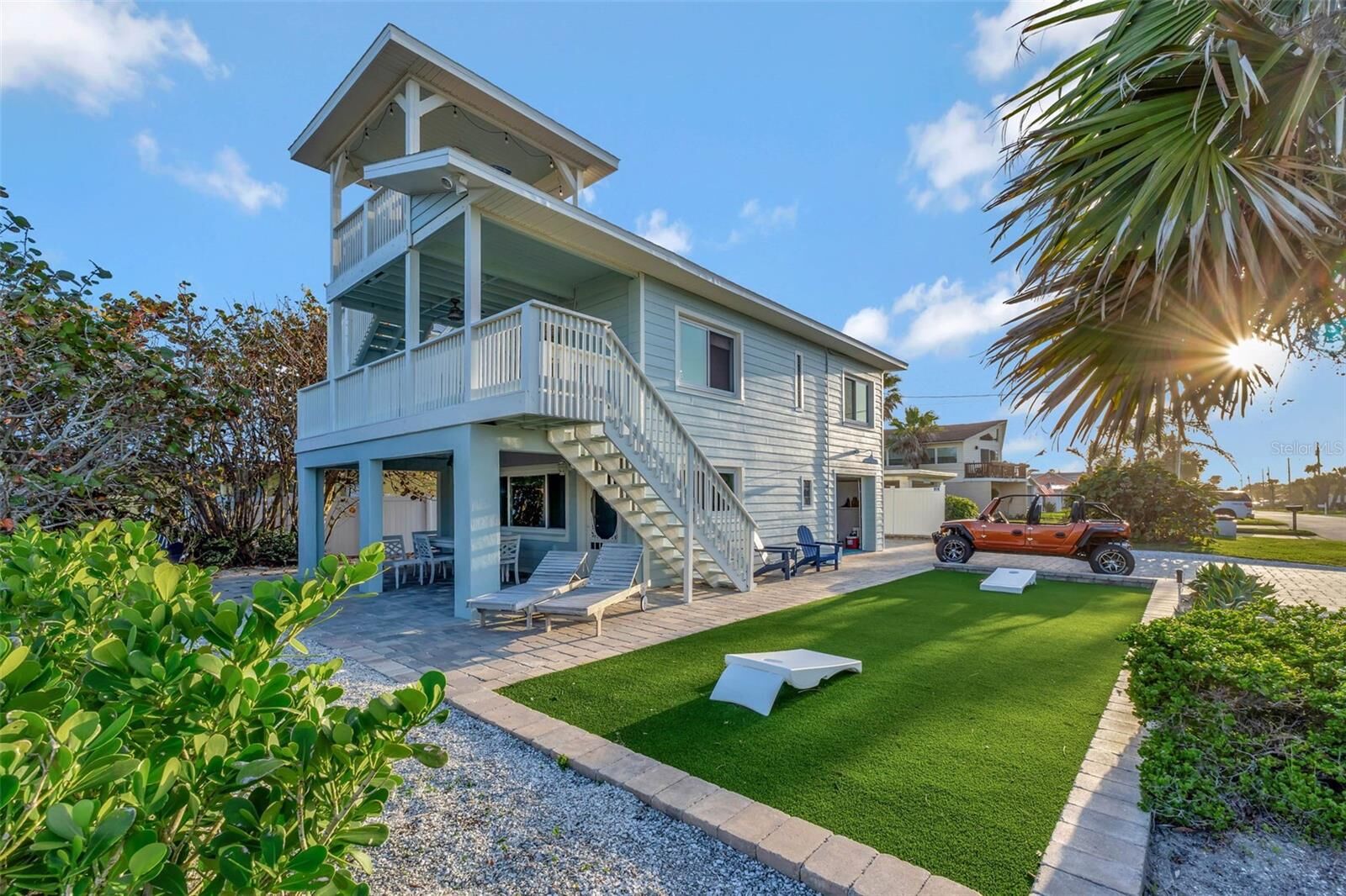 Property Photo: 906 N Atlantic Avenue FL 32169