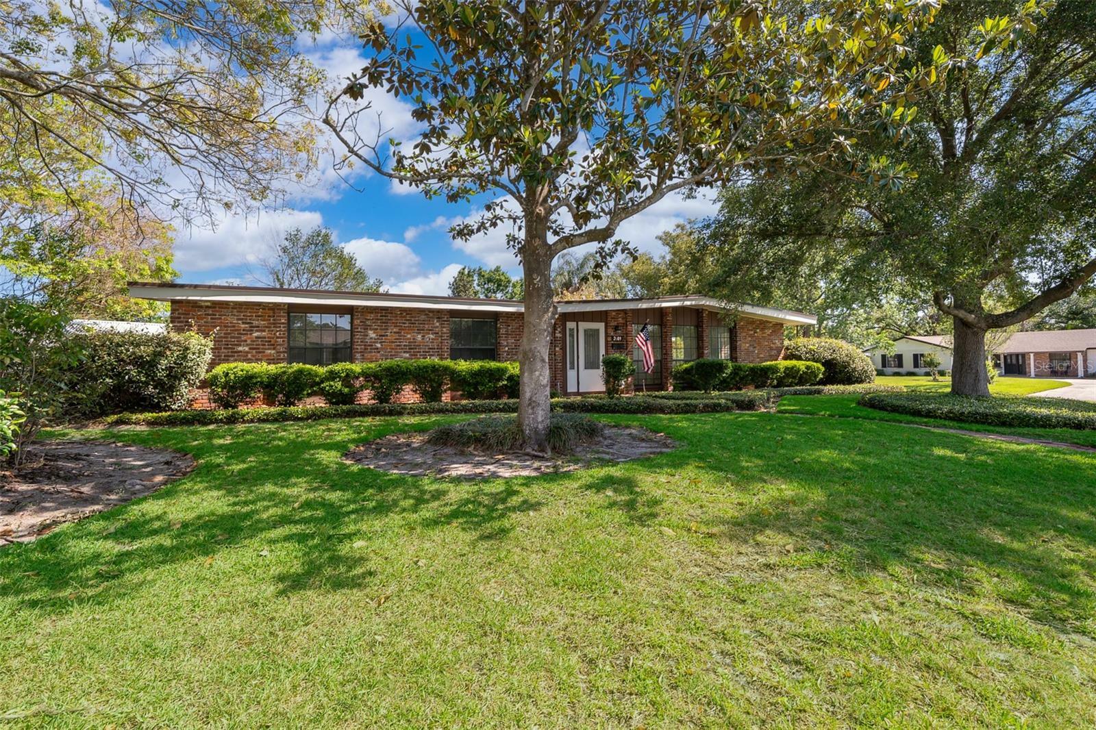 Property Photo: 2609 Chinook Trail FL 32751