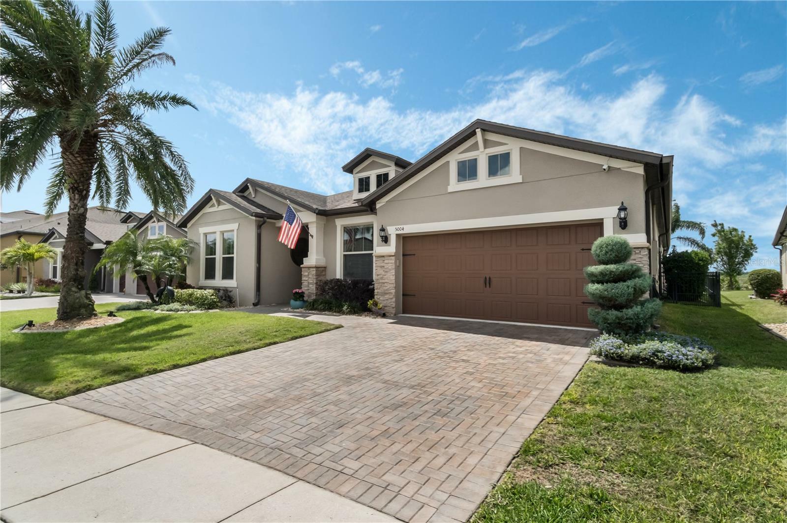 Property Photo: 5004 Hartwell Court FL 34771