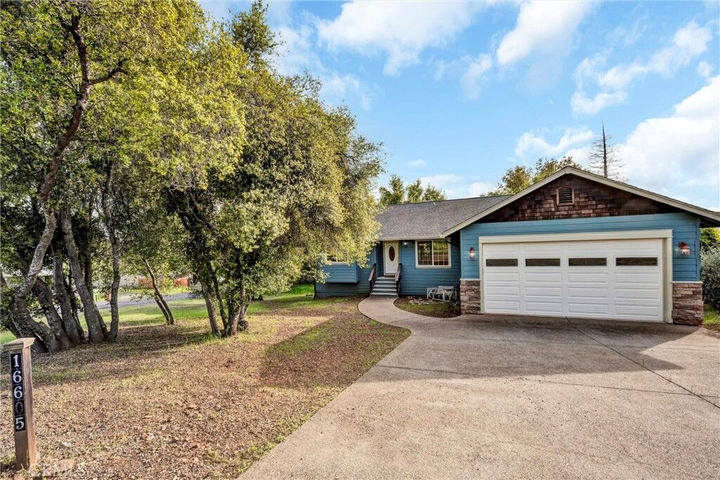 Property Photo: 16605 Pinecrest Court CA 95467
