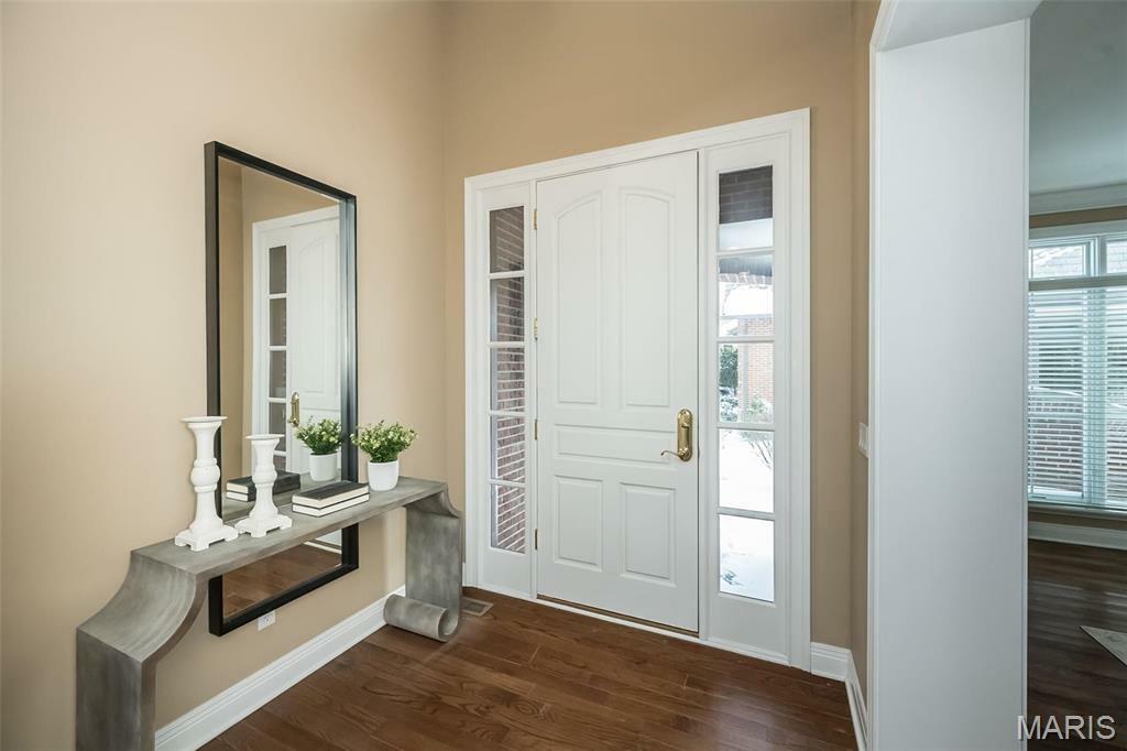 Property Photo: 21 Upper Conway Ct Court MO 63017