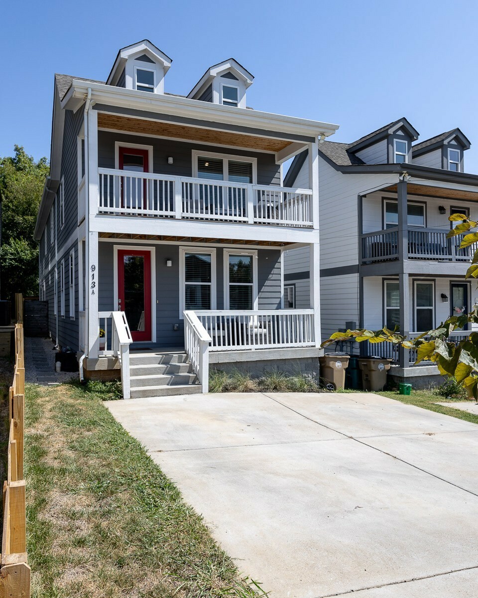 Property Photo: 913 Delmas Ave A TN 37216