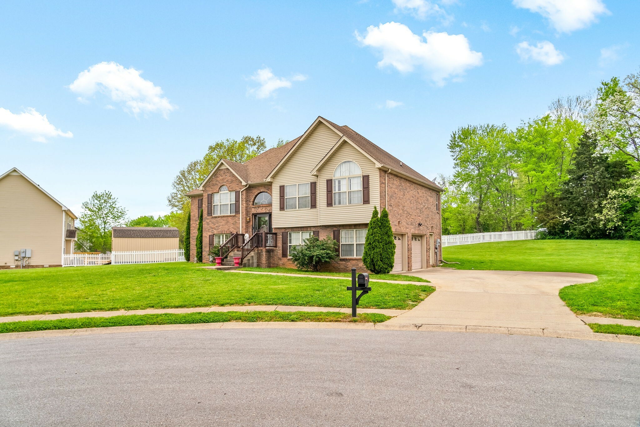 Property Photo: 3100 Shadow Bluff Ct TN 37040