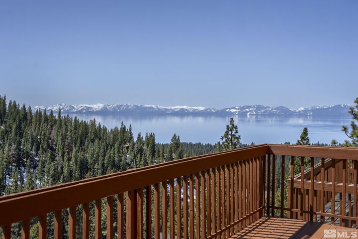 Property Photo:  400 Fairview Boulevard  NV 89451 