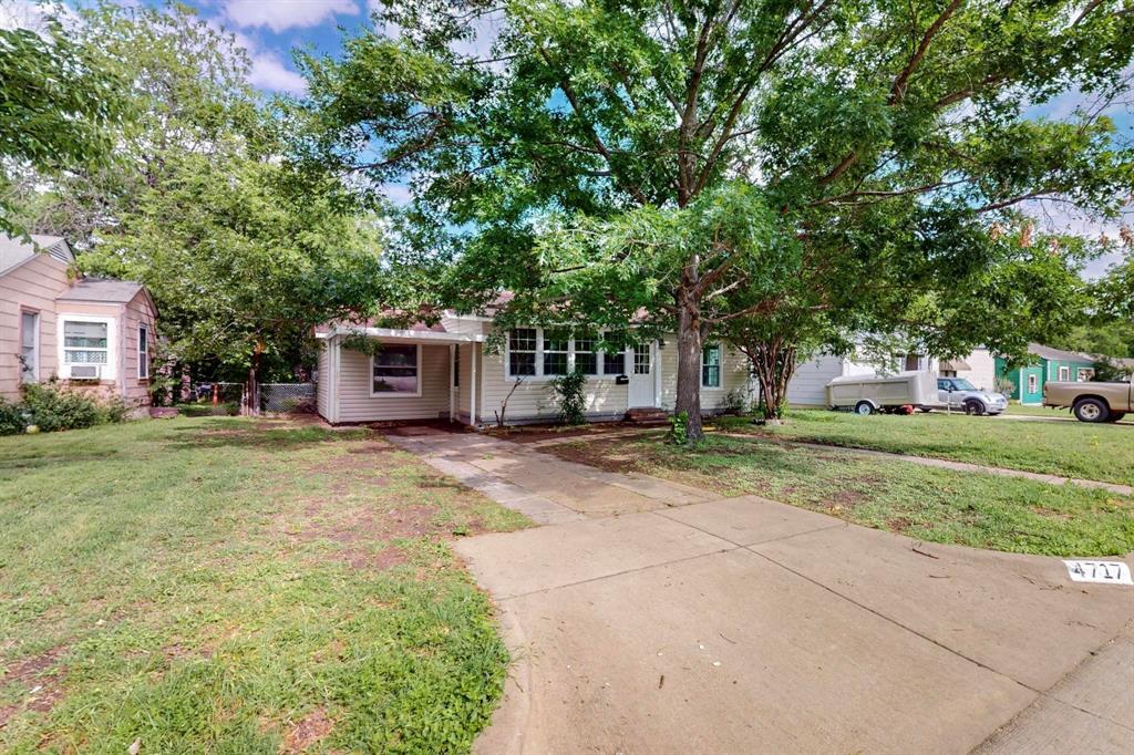 Property Photo: 4717 Marks Place TX 76116