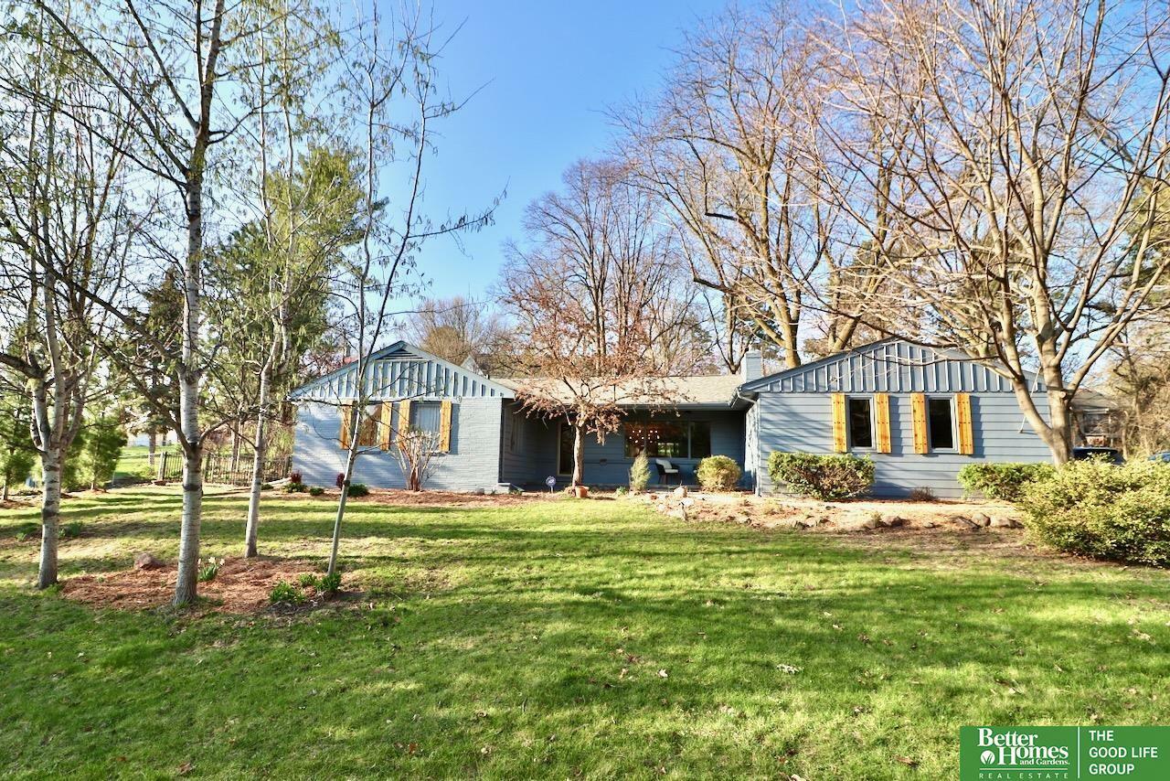 Property Photo: 7811 Pierce Circle NE 68124