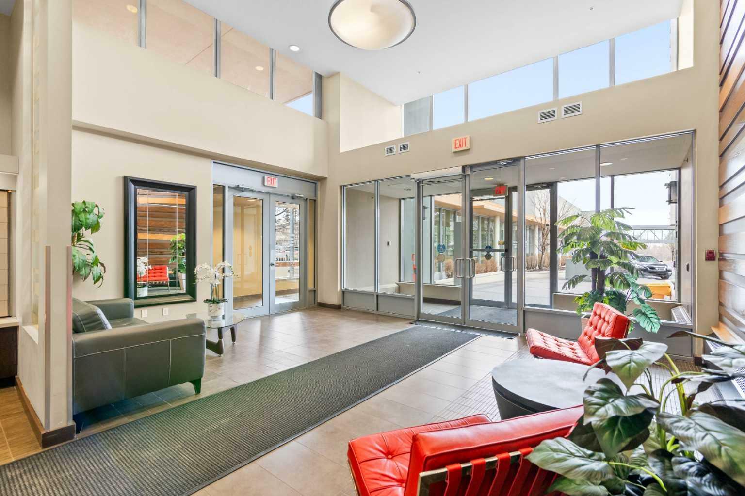 Property Photo: 55 Spruce Place SW 1404 AB T3C 3X5